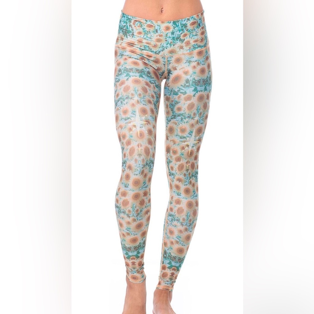 TEEKI Sunflower Sunrise Hot Pants Leggings